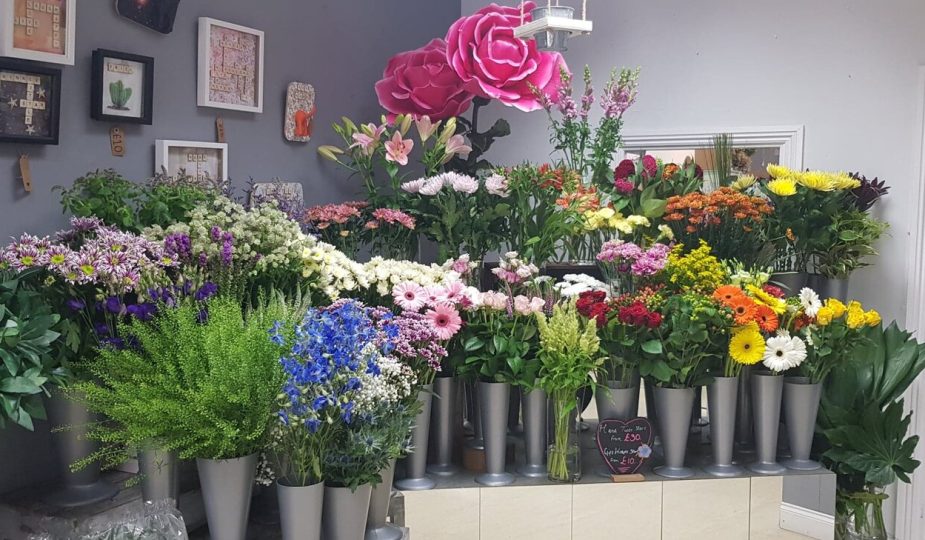 Deliver Flowers with Online Flower Delivery Service In Singapore